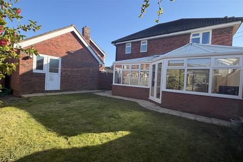 4 bedroom detached house for sale, Tawny Owl Close, Fareham PO14