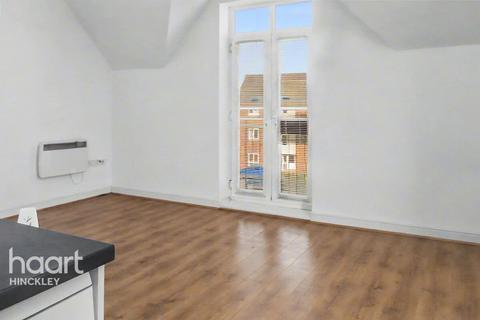 undefined, Hinckley LE10