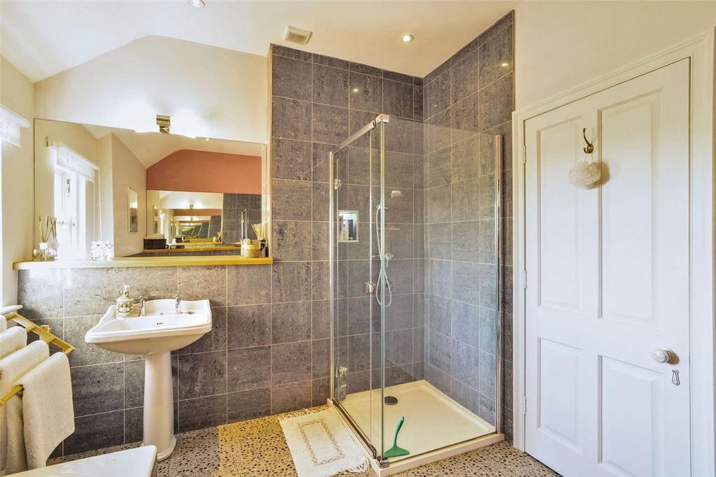 Bed 3 En-Suite