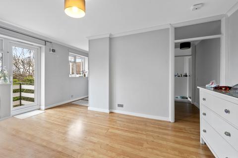 1 bedroom apartment to rent, Lovelace Gardens, Surbiton KT6