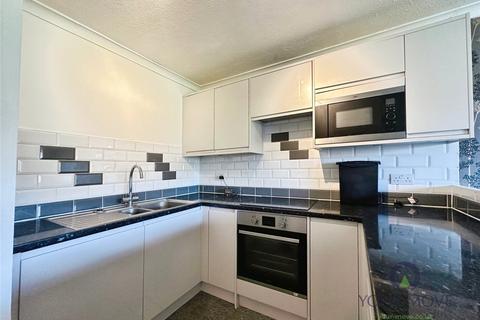 2 bedroom flat for sale, Viking Way, East Sussex BN23