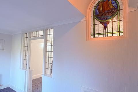 3 bedroom house to rent, Manchester Road, Bury, BL9