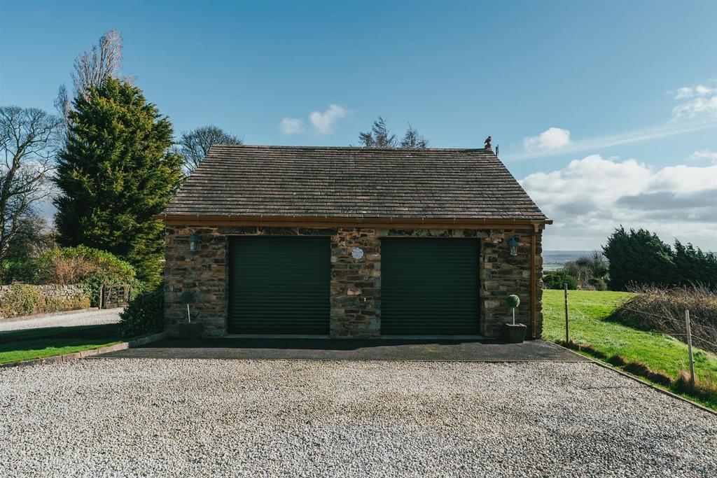 Detached Double Garage
