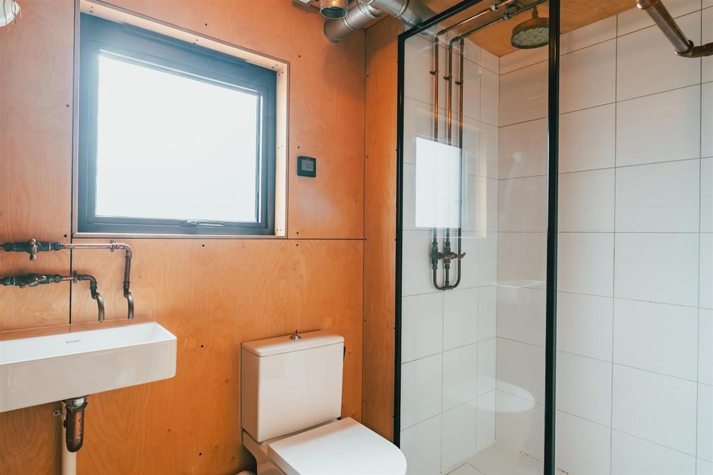 Family Shower Room