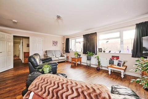 4 bedroom detached bungalow for sale, Nursery Drive, March