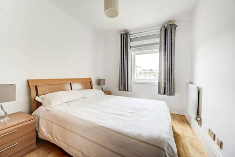 2 bedroom flat to rent, Beckford Close, Kensington, London, W14