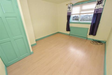 3 bedroom townhouse for sale, Heights Way, Leeds, West Yorkshire