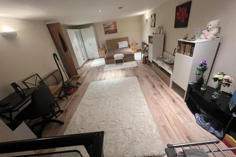 3 bedroom flat for sale, Byron Street, Bradford