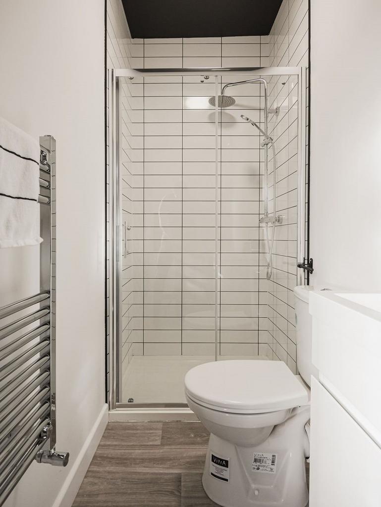 Bedroom 2 Ensuite
