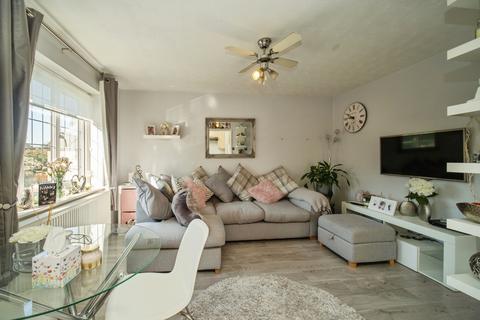 1 bedroom maisonette for sale, Morley Close, Yateley, GU46