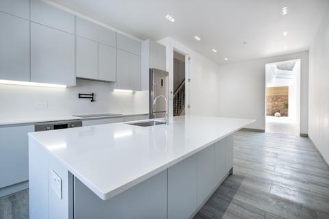 undefined, Brayburne Avenue London SW4