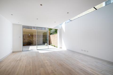 undefined, Brayburne Avenue London SW4