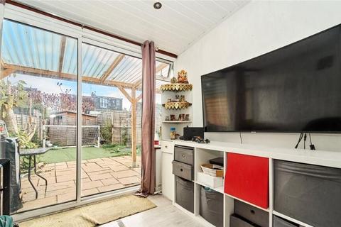 undefined, Slough SL1