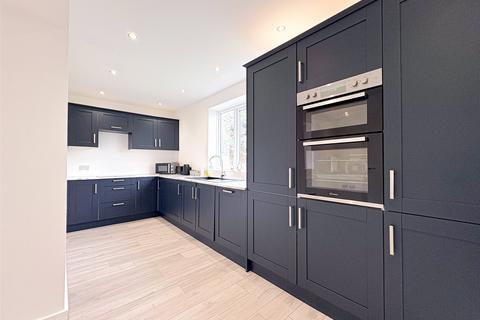 3 bedroom semi-detached house to rent, Hillfoot Road, Liverpool, Merseyside, L25
