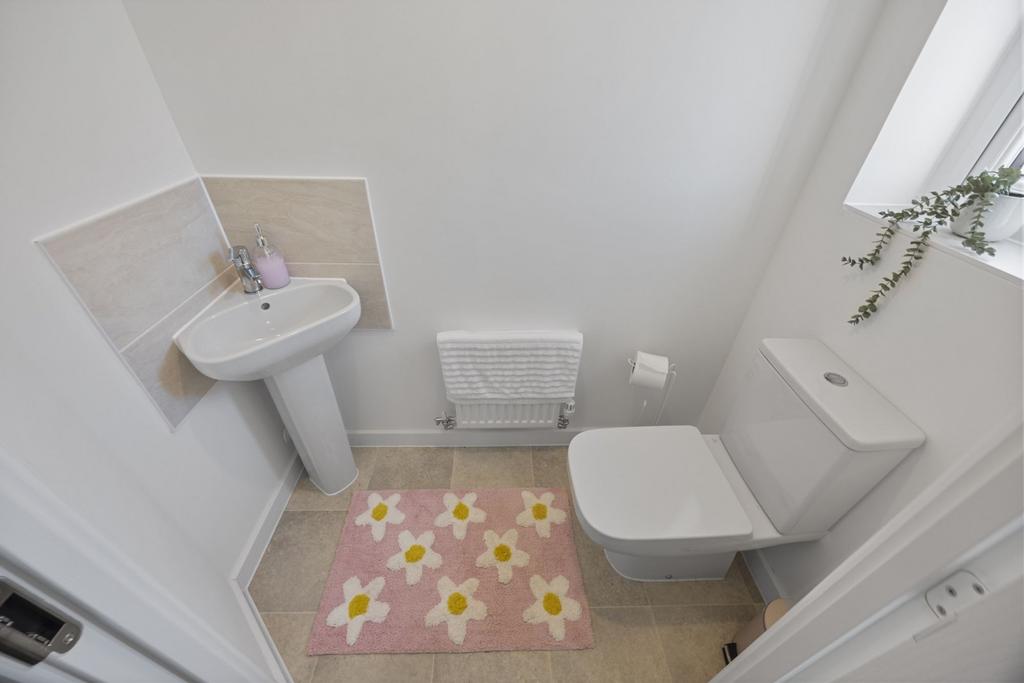 Cloakroom/WC