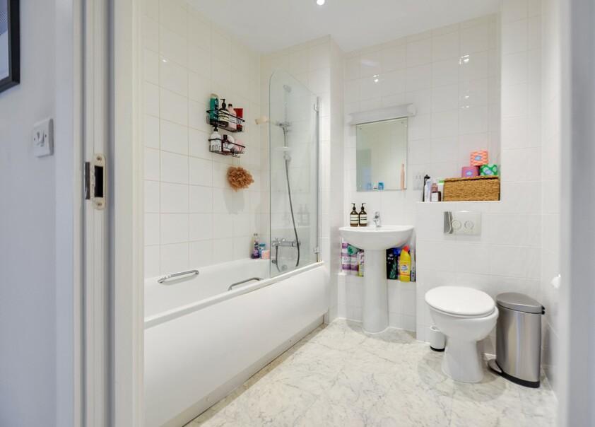 Bathroom.jpg