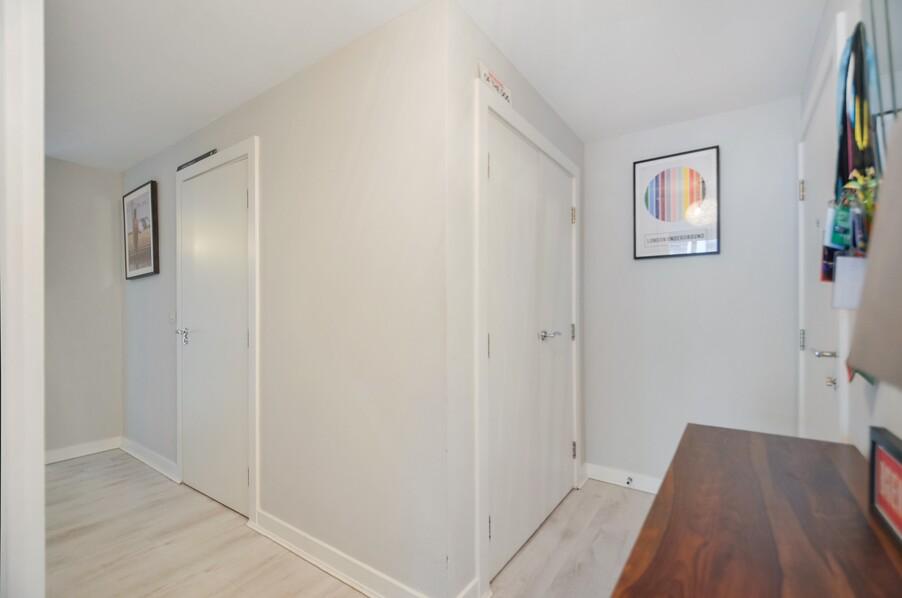 Hallway (1).jpg