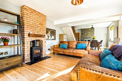 3 bedroom detached house for sale, Park Road, Leicester LE9