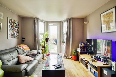 2 bedroom terraced house for sale, Wilberforce Road, London, NW9
