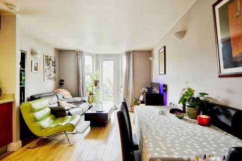 2 bedroom terraced house for sale, Wilberforce Road, London, NW9