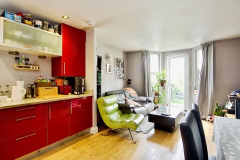 2 bedroom terraced house for sale, Wilberforce Road, London, NW9