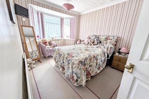 undefined, Linford Avenue, Newport Pagnell MK16