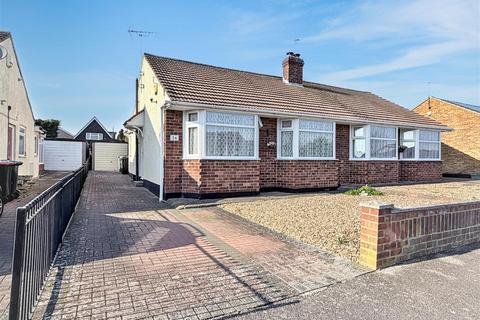 undefined, Linford Avenue, Newport Pagnell MK16