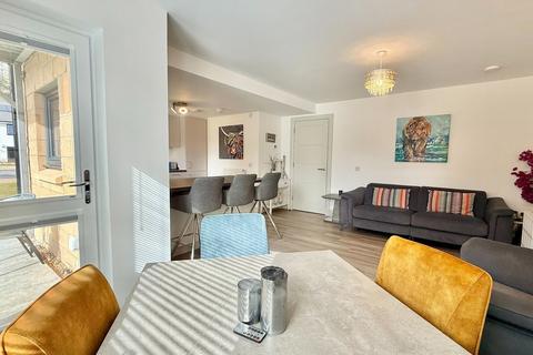 2 bedroom flat for sale, 32 Dunain Square, Inverness, IV3 8FH