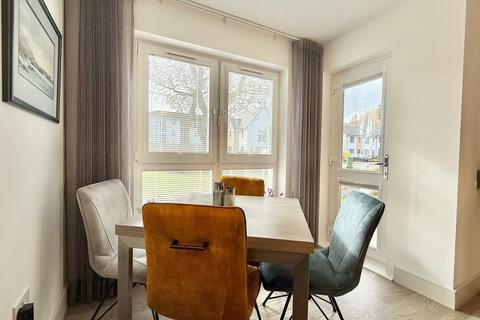 2 bedroom flat for sale, 32 Dunain Square, Inverness, IV3 8FH