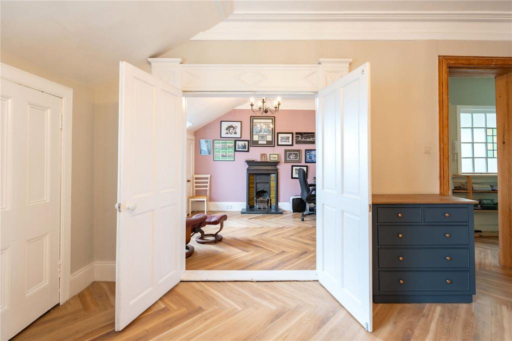 9 Kirklee Terrace