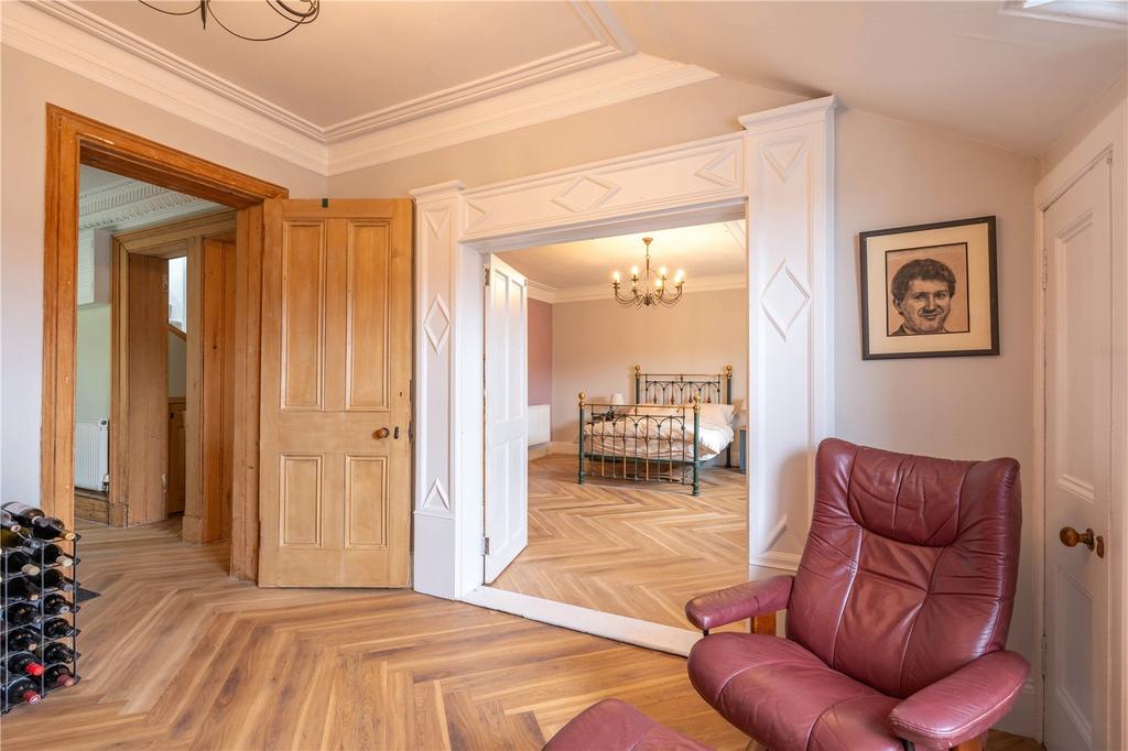 9 Kirklee Terrace