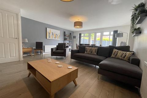 undefined, Bateson Drive, Leavesden, Watford