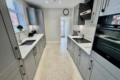3 bedroom terraced house for sale, Ashburnham Road, Abington, Northampton NN1