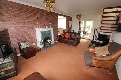 undefined, Laburnum Avenue, Lutterworth LE17