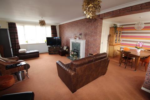 undefined, Laburnum Avenue, Lutterworth LE17