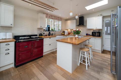5 bedroom detached house for sale, Newport, Isle Of Wight