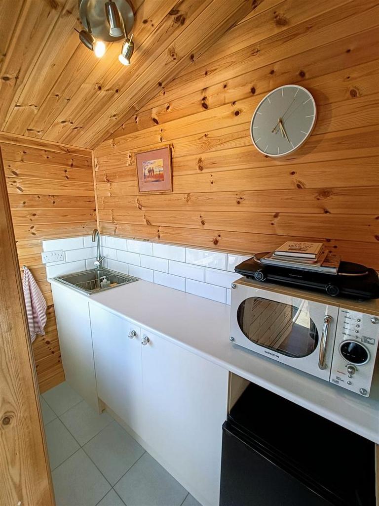 Summer House - Kitchenette