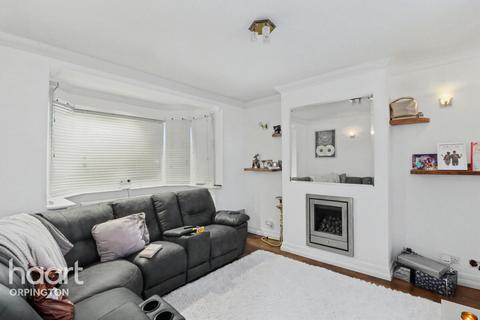 3 bedroom semi-detached house for sale, Bruce Grove, Orpington