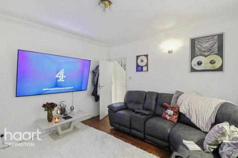 3 bedroom semi-detached house for sale, Bruce Grove, Orpington