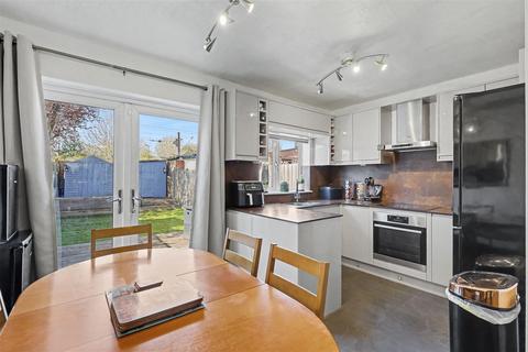 3 bedroom terraced house for sale, Lathkill Close, Enfield