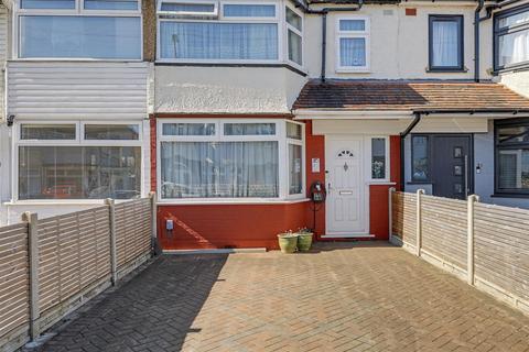 3 bedroom terraced house for sale, Lathkill Close, Enfield