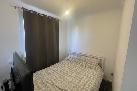 2 bedroom terraced house to rent, Faulkeners Way, Trimley St. Mary