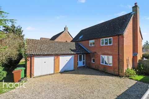 4 bedroom detached house for sale, Norwich Road, Dereham