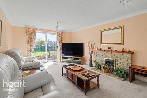 4 bedroom detached house for sale, Norwich Road, Dereham