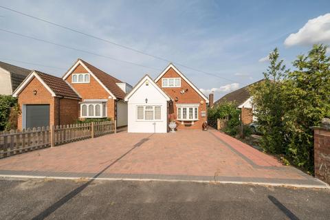 4 bedroom bungalow for sale, Copperfield Avenue, Hillingdon, Middlesex