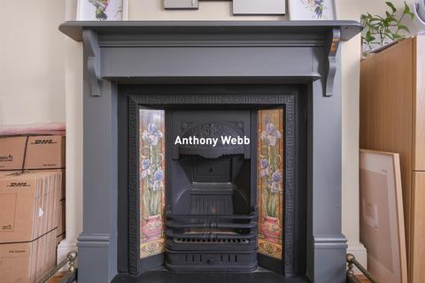 3 bedroom end of terrace house for sale, Hoppers Road, Winchmore Hill, N21