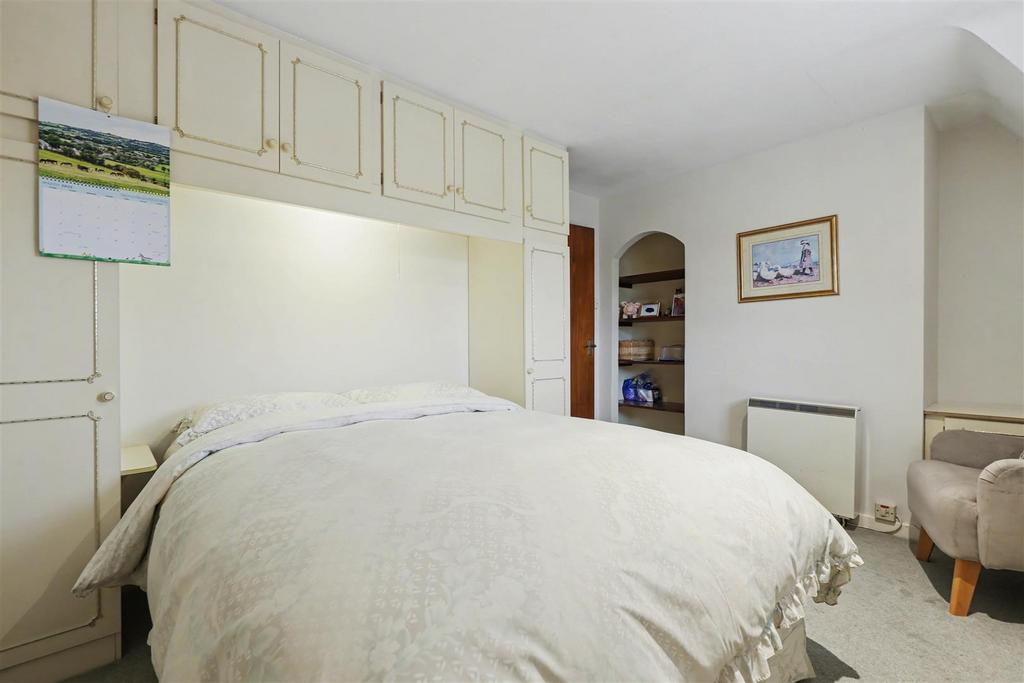 Master Bedroom 1.jpg