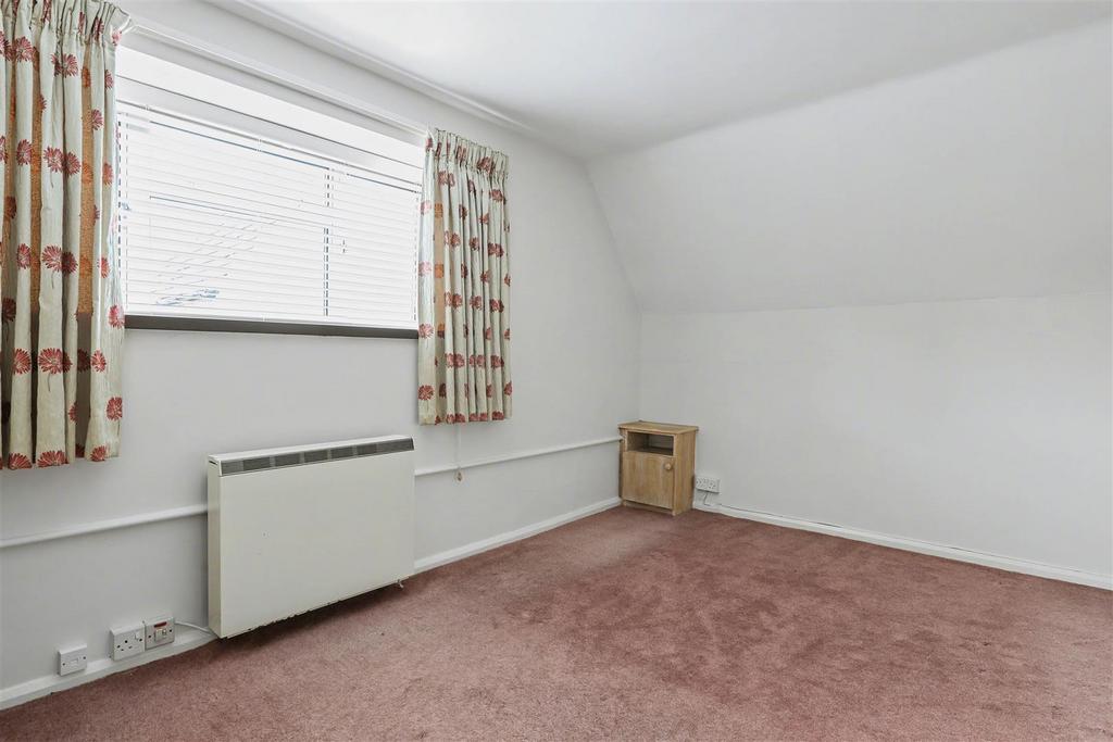 Bedroom 2 1.jpg
