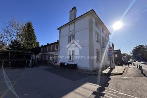 1 bedroom apartment for sale, Posting House, Tring Station