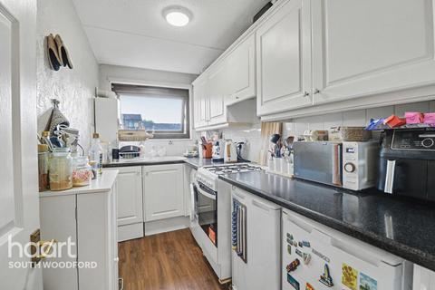 1 bedroom apartment for sale, Churchfields, London